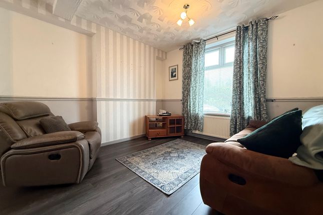 10 Harcourt Terrace, Mountain Ash photo 3