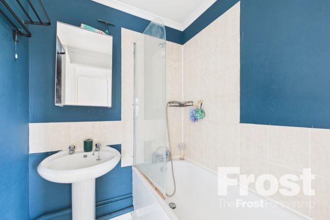 76, Kilross Road, Middlesex photo 4