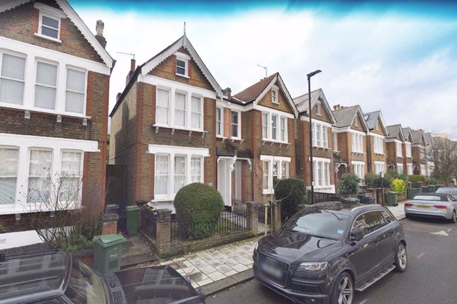 Thumbnail Property to rent in Lynette Avenue, London