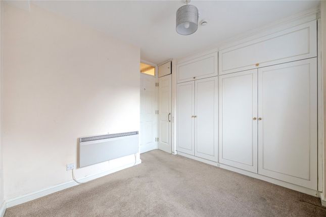 9, Talbot Court, Reading photo 4