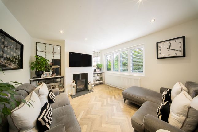 79 Wythenshawe Road, Sale photo 2