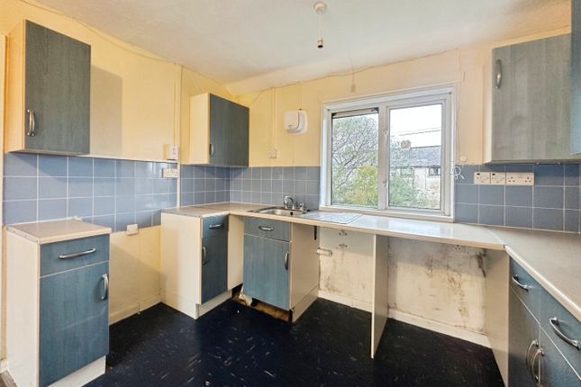 10, Trengrouse Way, Helston photo 3