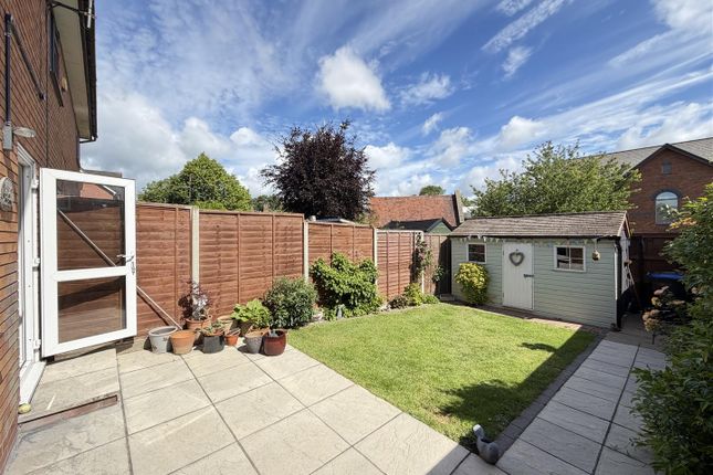 27, Wavytree Close, Warwick photo 3