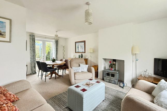 5, Manor View, Stroud photo 3