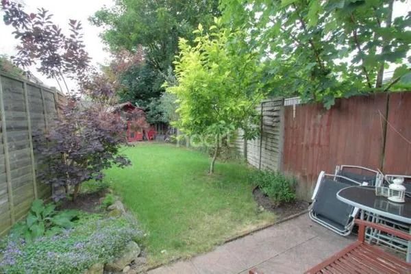 6, Flora Street , Leicester photo 5
