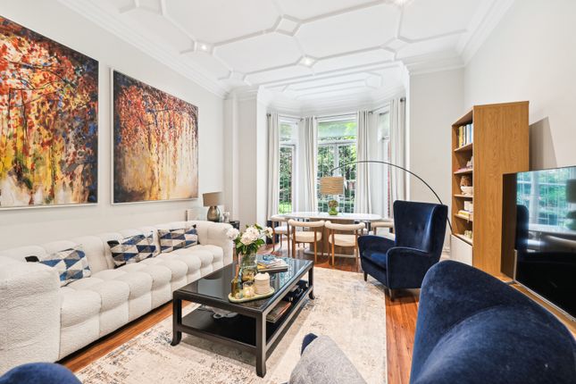 Flat to rent in Sloane Gardens, Sloane Square