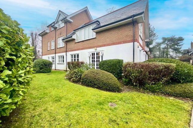 Thumbnail Flat for sale in Poets Court, Milton Road, Harpenden