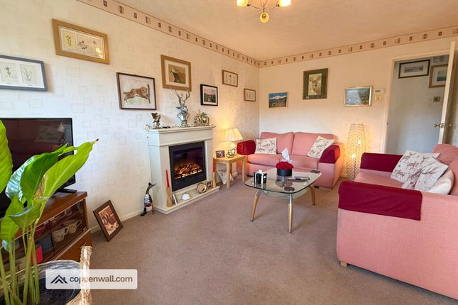 3, Western Ct, Bacup photo 2
