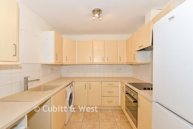 Manor Court, Brockhampton Road, Havant photo 3