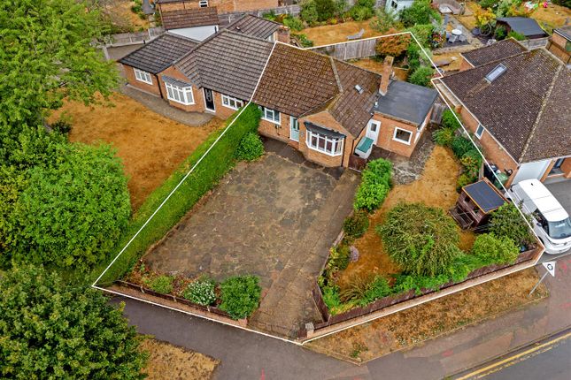 2-bed bungalow on 6, Chiswell Green Lane, St. Albans, £595,000