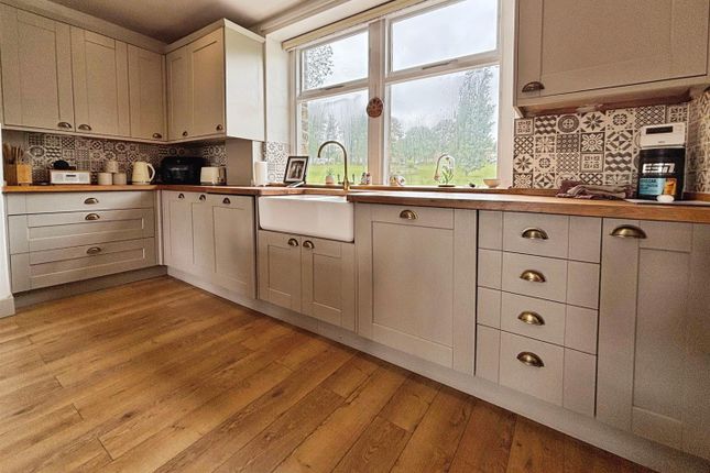 17, Moorwell Place, Bradford photo 4