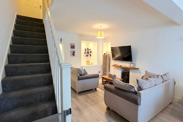 7 James Road, Bridgend photo 4