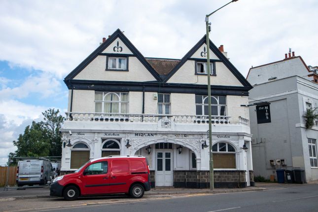 Pub/bar for sale in Station Road, London