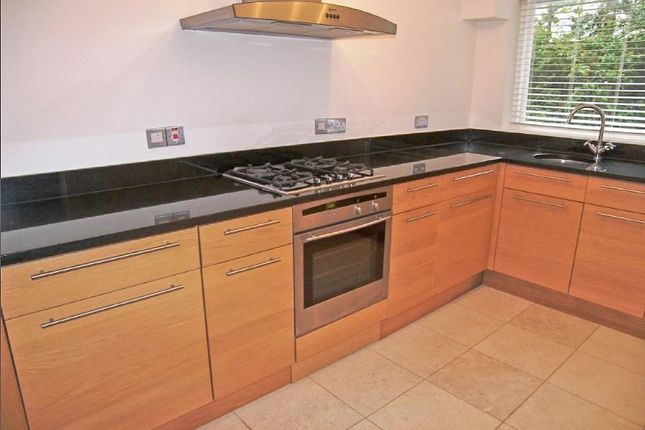 10 Lansdown House, Crofton Way, Enfield photo 4