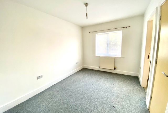 2, Aspen Gardens, BARNSLEY photo 5