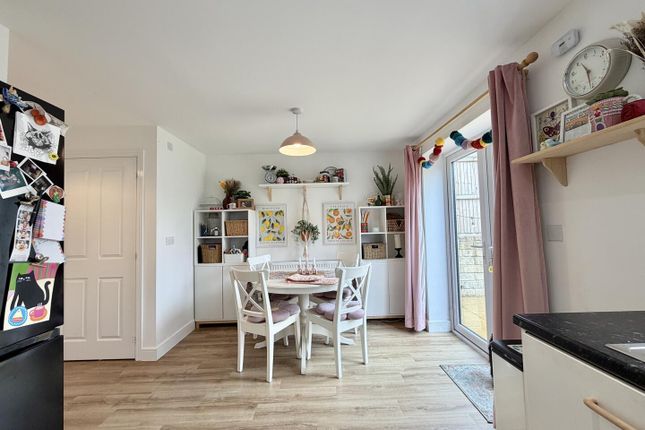 22, Ramble Crescent, Leeds photo 4