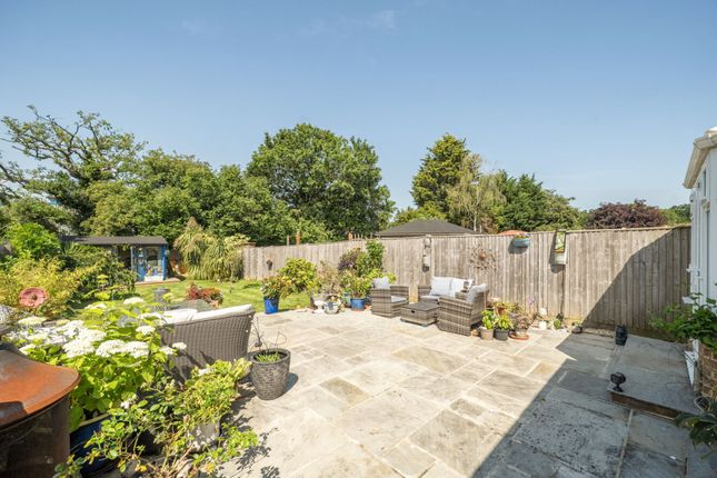 41 Daux Avenue, Billingshurst photo 4