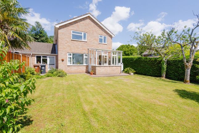 2 Tuckers Close, Crediton photo 4