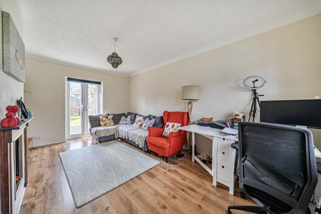 4, Clyde Road, Middlesex photo 2