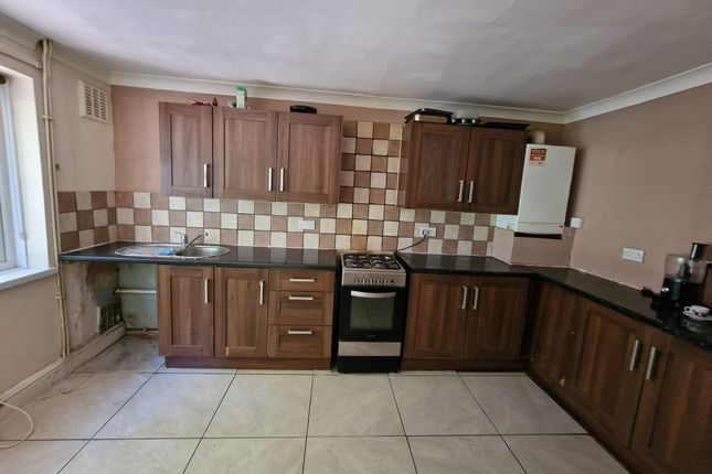Thumbnail End terrace house to rent in May Walk, Plaistow
