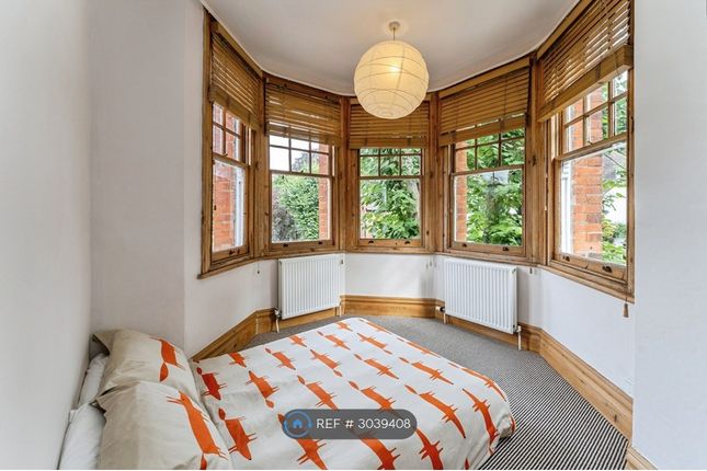 B Hornsey Lane Gardens, Flat Highgate, London photo 3