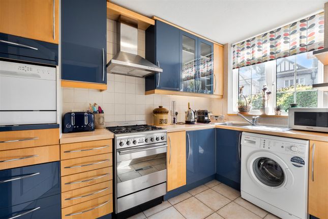 75C, Egmont Road, Sutton photo 4