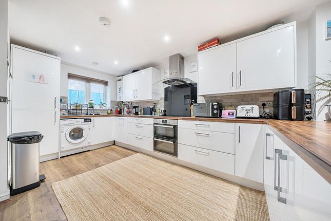 9 BROAD WAY, Broad Way, Upper Heyford, Bicester photo 4