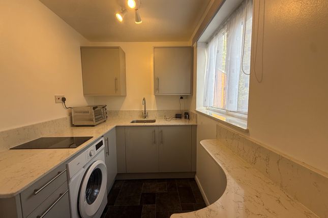 11, Romsey photo 2