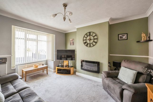 17, Comforts Avenue, SCUNTHORPE photo 2