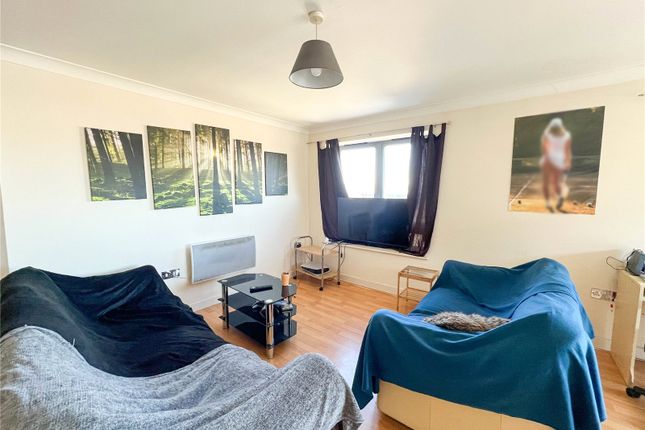 Flat for sale in Quayside Drive, Colchester, Essex