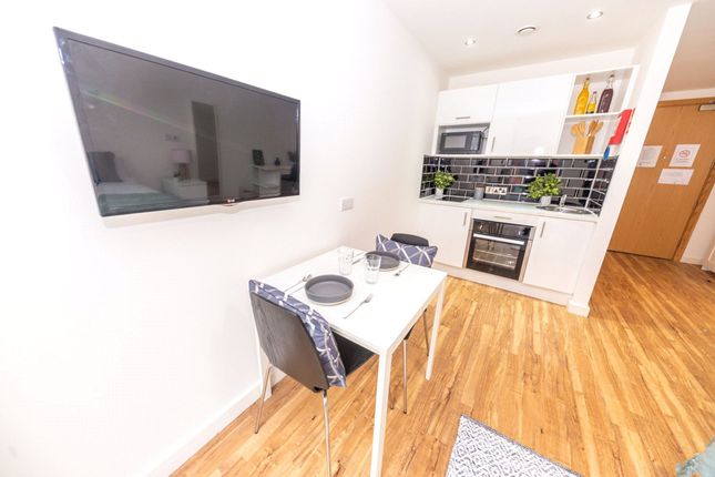 405 The Studios, 25 Plaza Boulevard, Liverpool photo 3