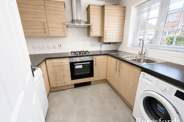11, Northlands Place, Basildon photo 4