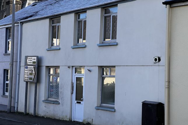 Thumbnail Flat to rent in Priory Street, Carmarthen, Carmarthenshire