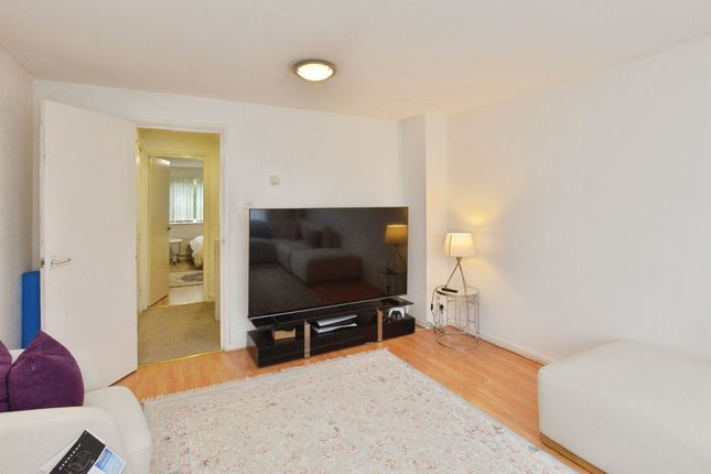 44, Yarrow Place, Milton Keynes photo 4