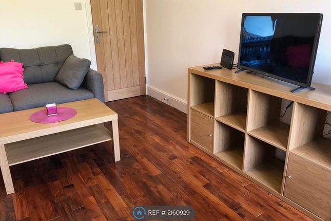 Flat to rent in Kings Avenue, Muswell Hill