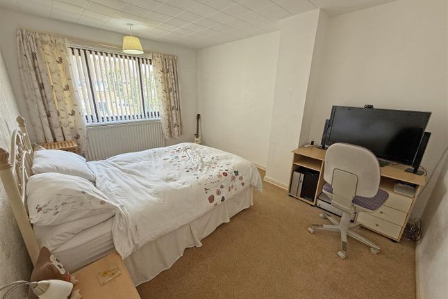 Bedroom 1.Jpg