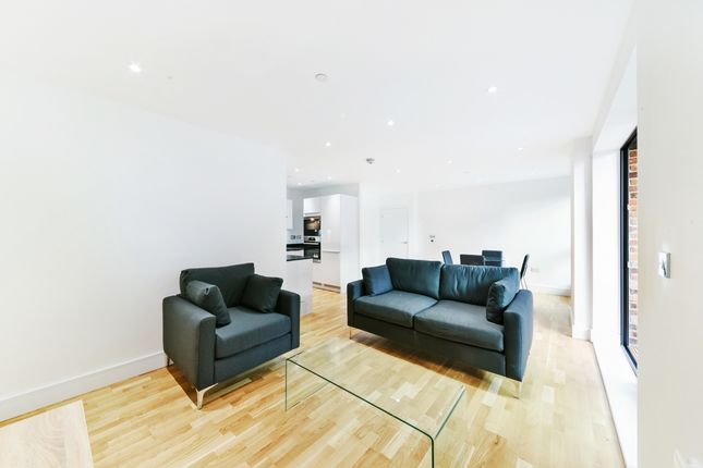 Flat for sale in Cityview Point, Leven Wharf, Leven Road, Poplar
