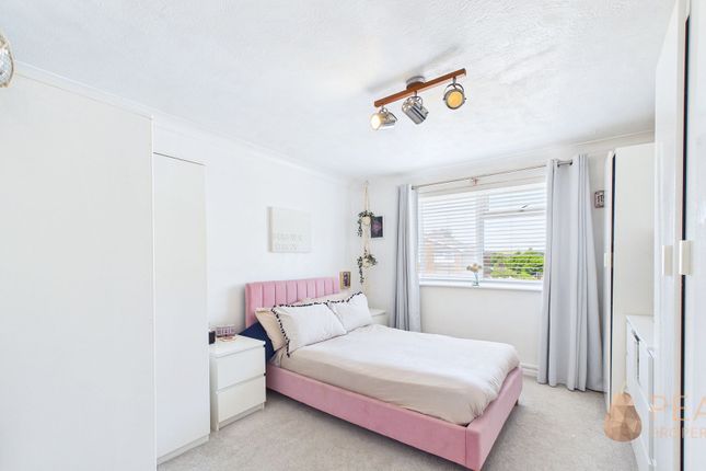 Flat 4, 441 Brighton Road, Lancing photo 2