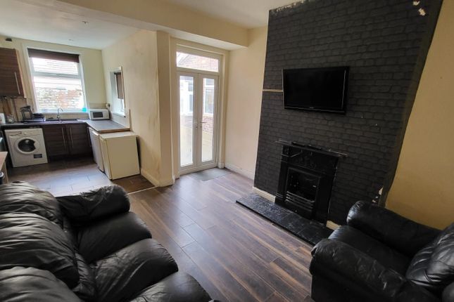 3 Braemar Road, Fallowfield photo 2