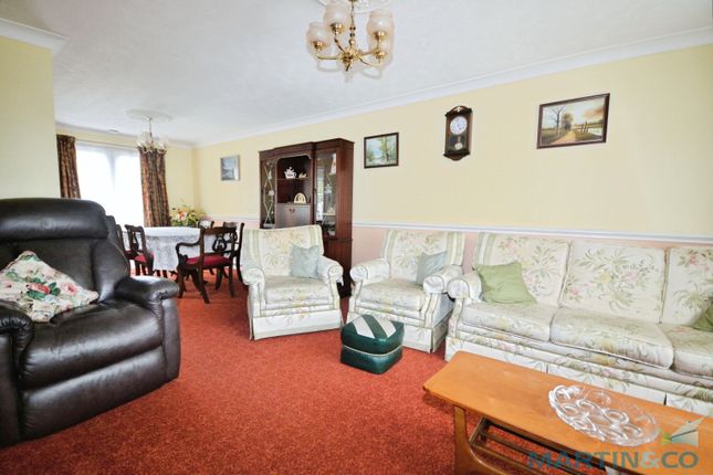 5, Grisbrook Farm Close, Romney Marsh photo 3