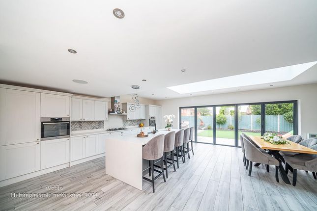 4, Chestnut Close, Rugeley photo 2