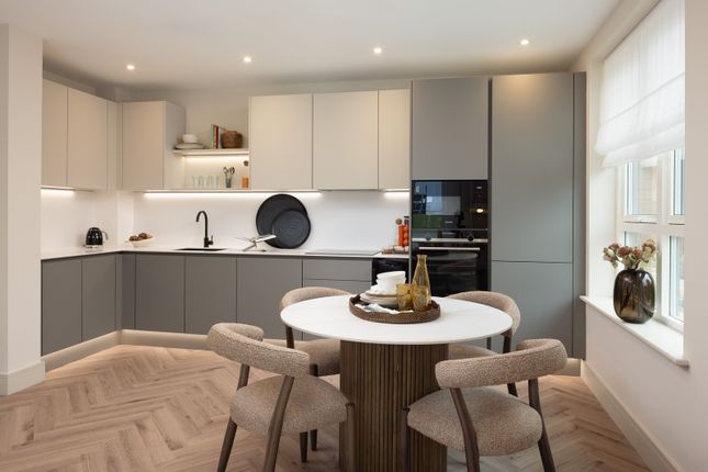 227, Bicknell Way, London photo 3