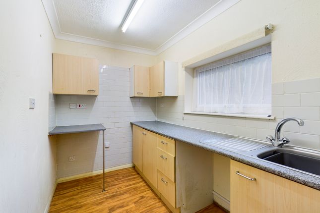 Flat for sale in Thurlow Road, Torquay