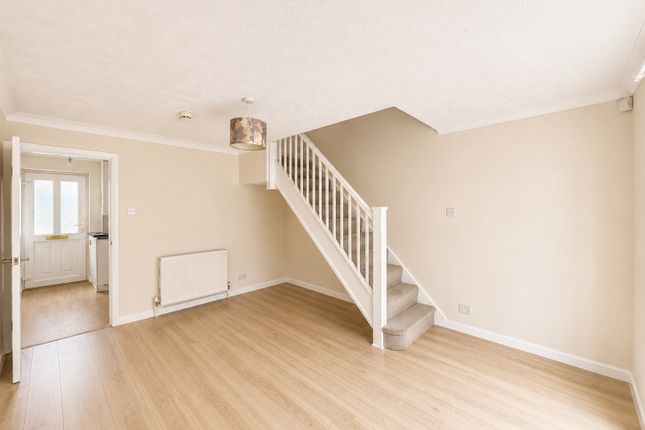 12, Pebble Court, Southampton photo 3