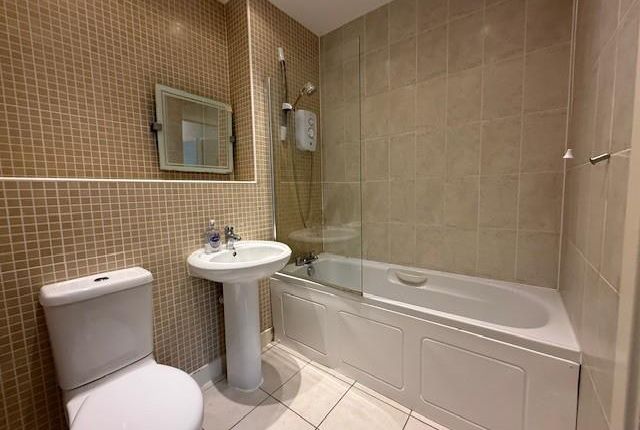Bathroom.Jpg