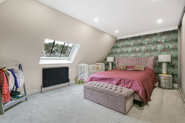 1, Luddington House, 290, Stroude Road, Surrey photo 4