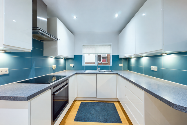 18, Merryfield Gardens, Stanmore photo 2