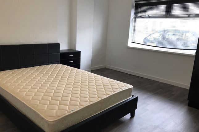 Thumbnail Room to rent in Paget Street, Cardiff