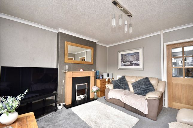 113, Heyside, Oldham photo 3