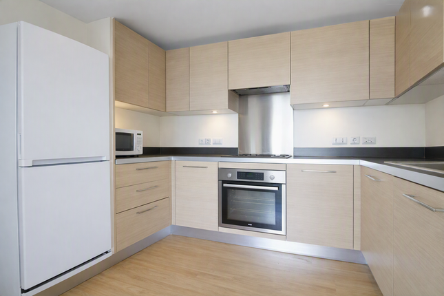 Flat 164 Westgate House, London Road, Isleworth photo 4